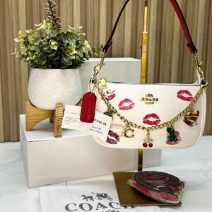 Lcc267-White lipstick