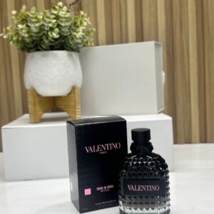 Valentino-negro